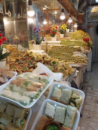 Arabic s weet pastry in Jerusalem’s shuq . (Photo by M. van den Berg)